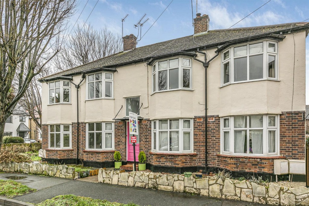 Bishops Close, Walthamstow, London, E17