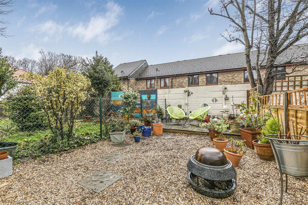 Bishops Close, Walthamstow, London, E17