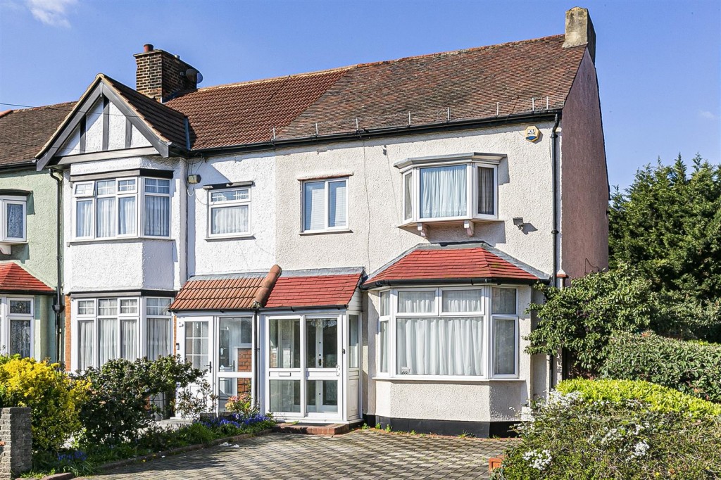 Gantshill Crescent, Ilford, Essex, IG2