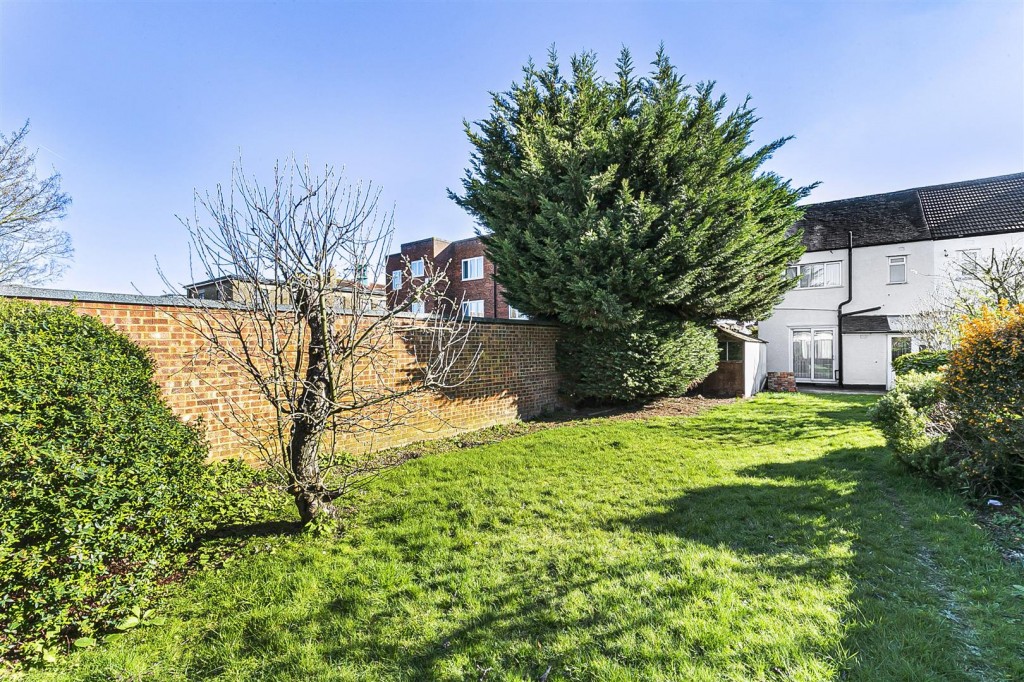 Gantshill Crescent, Ilford, Essex, IG2