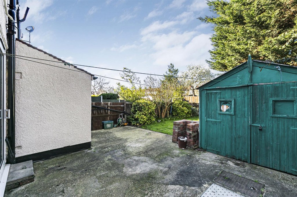 Gantshill Crescent, Ilford, Essex, IG2