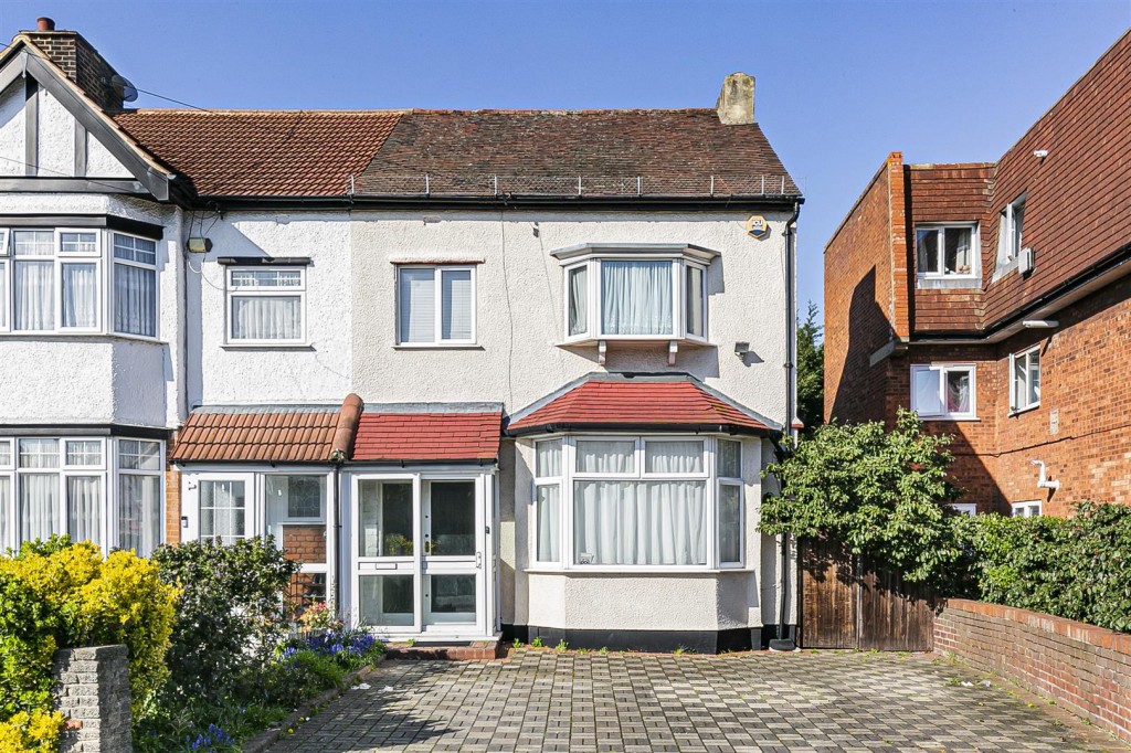 Gantshill Crescent, Ilford, Essex, IG2