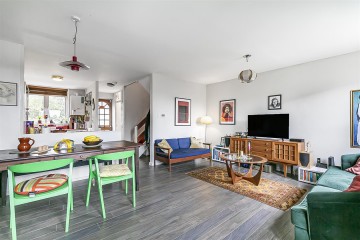 Upper Walthamstow Road, Walthamstow, London, E17