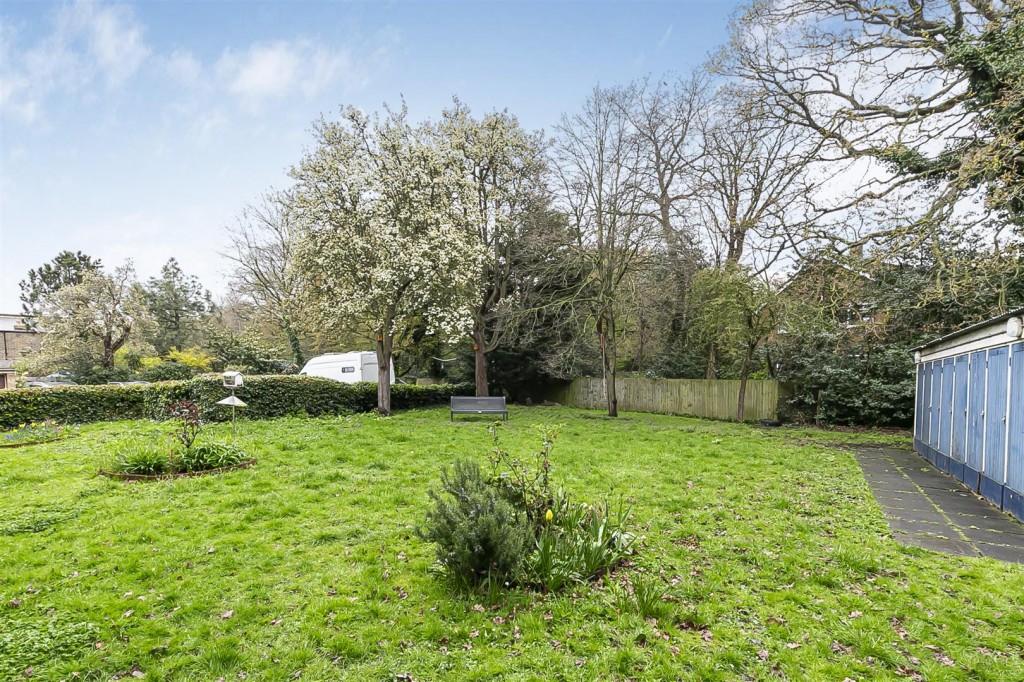 Upper Walthamstow Road, Walthamstow, London, E17