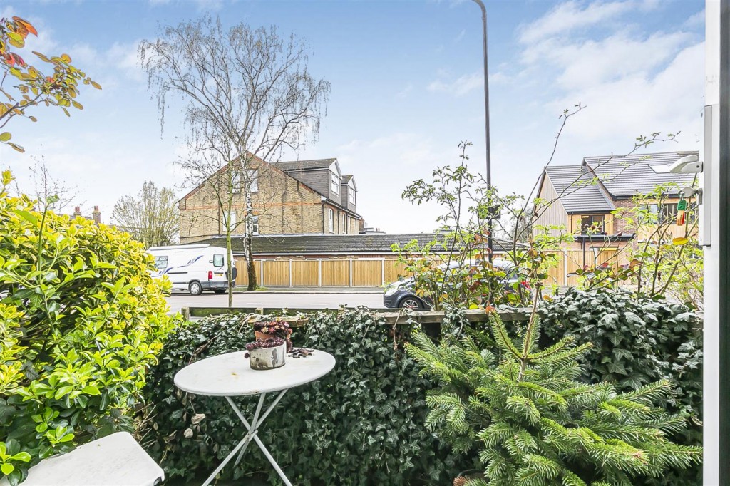 Upper Walthamstow Road, Walthamstow, London, E17