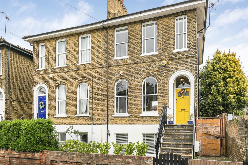 East Avenue, Walthamstow, London, E17