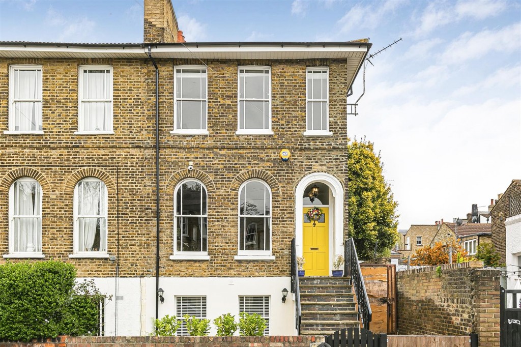 East Avenue, Walthamstow, London, E17
