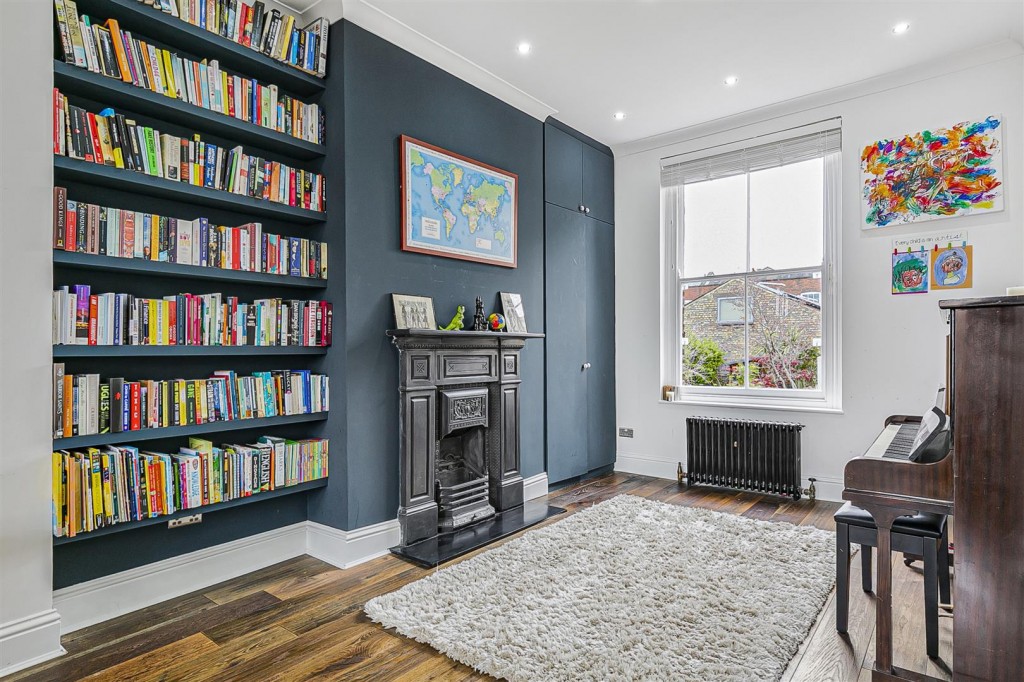 East Avenue, Walthamstow, London, E17