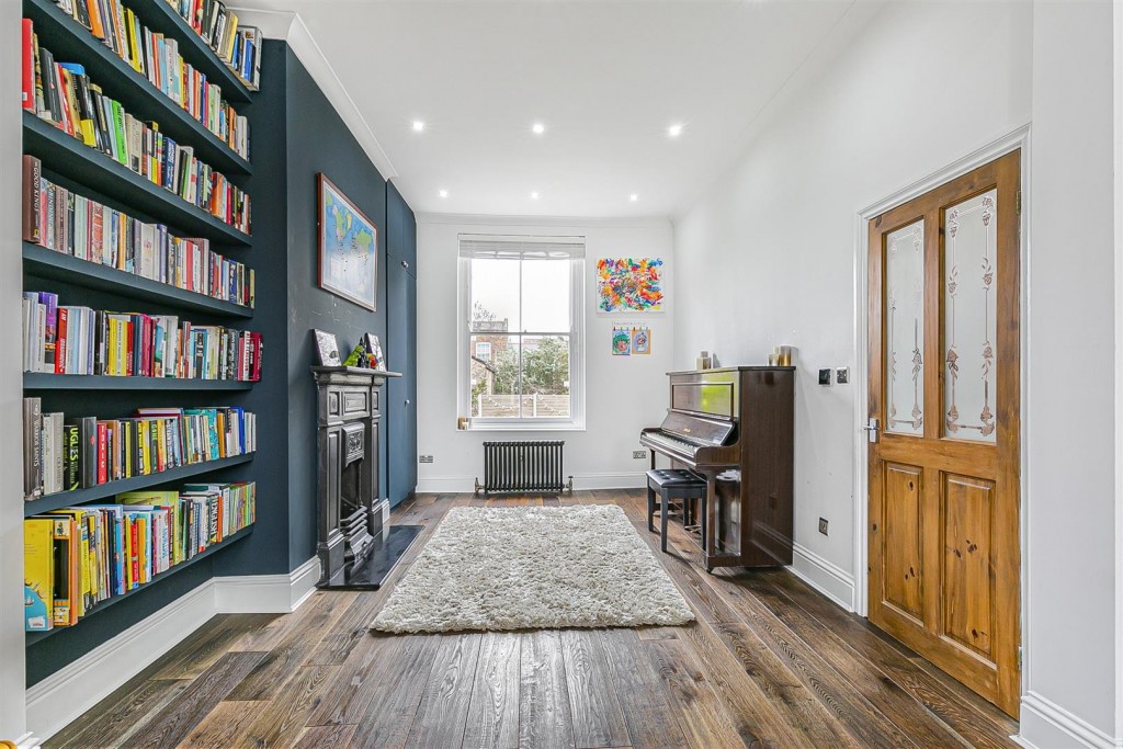 East Avenue, Walthamstow, London, E17