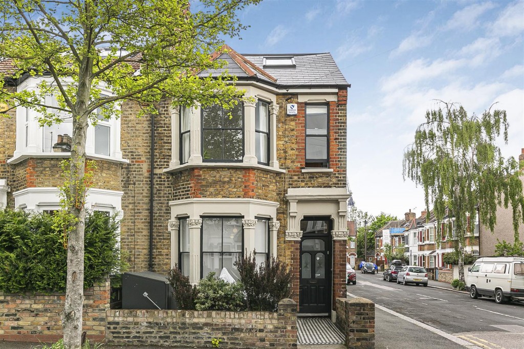 Barrett Road, Walthamstow, London, E17