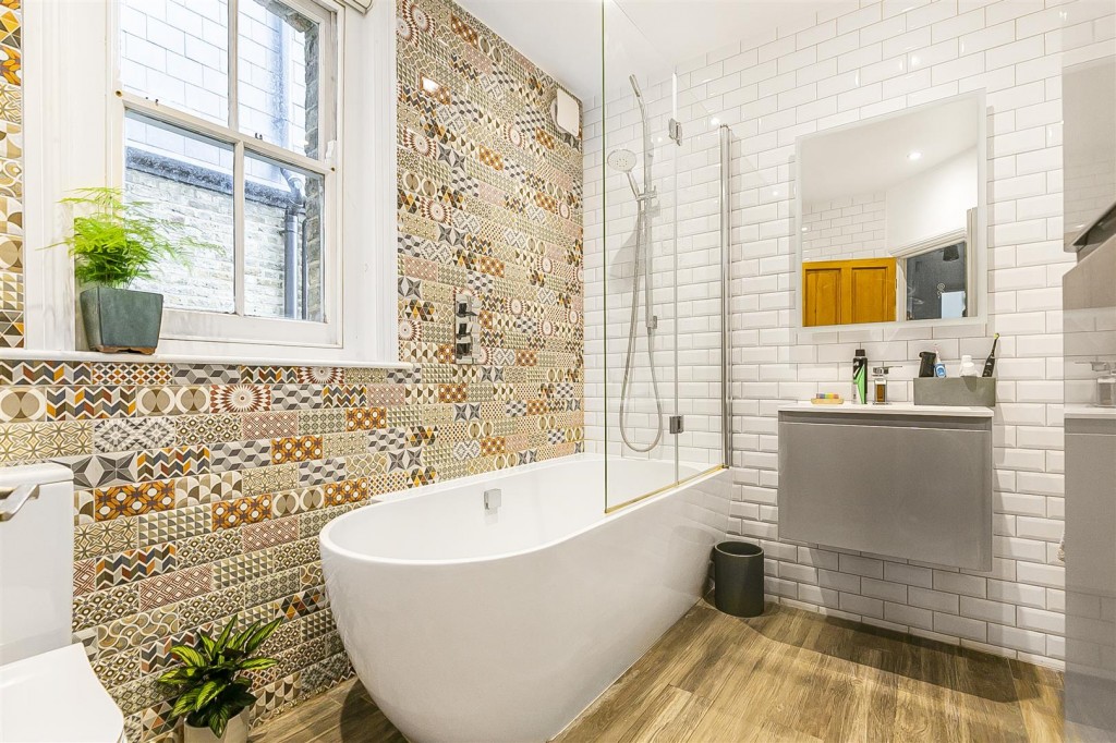 Barrett Road, Walthamstow, London, E17