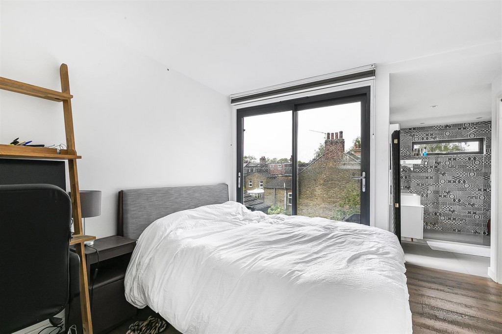 Barrett Road, Walthamstow, London, E17