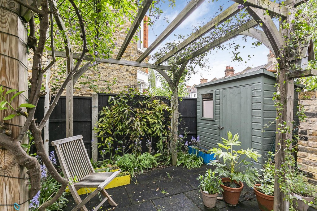 Barrett Road, Walthamstow, London, E17