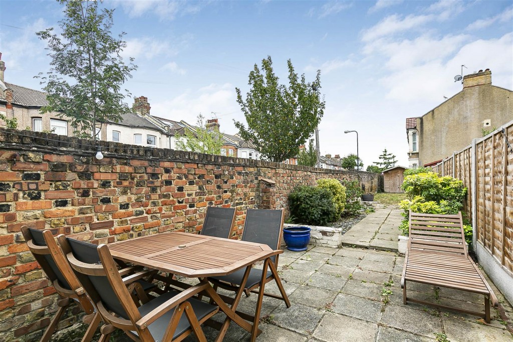 Barrett Road, Walthamstow, London, E17