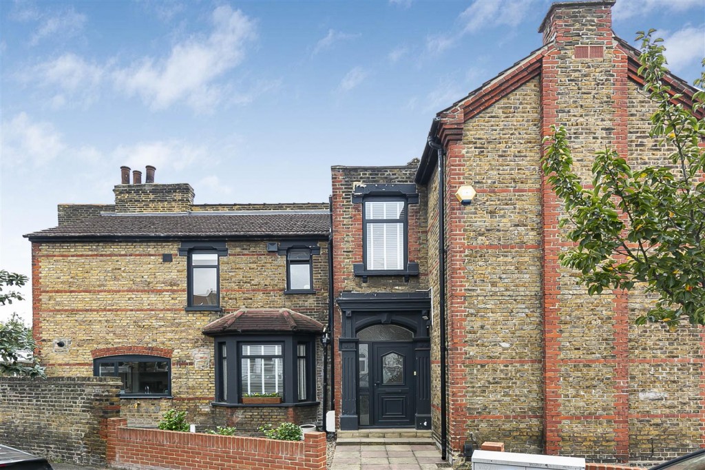 Barrett Road, Walthamstow, London, E17