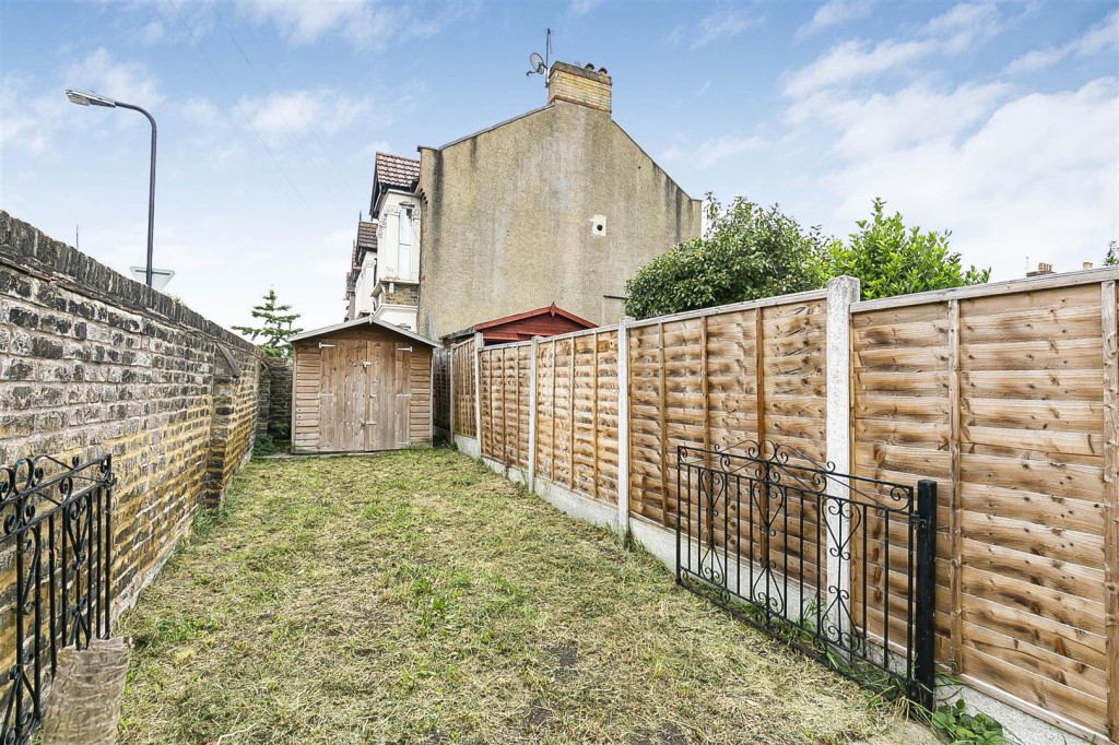 Barrett Road, Walthamstow, London, E17