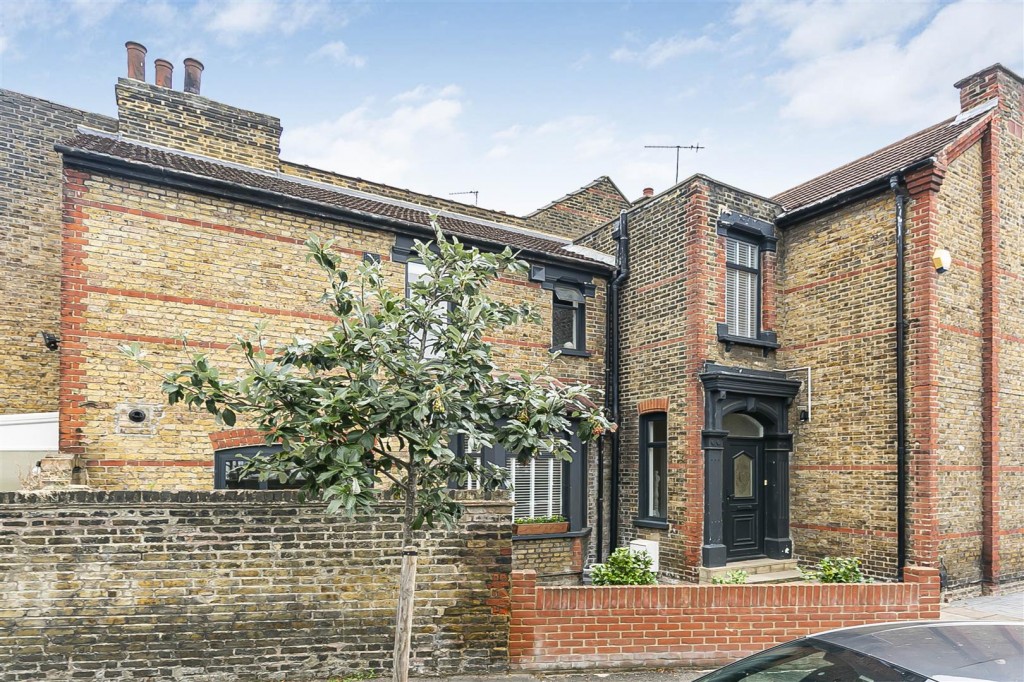 Barrett Road, Walthamstow, London, E17