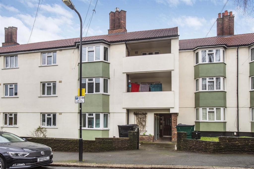 Brookfield Avenue, Walthamstow, London, E17