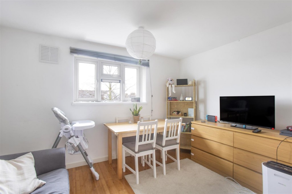 Brookfield Avenue, Walthamstow, London, E17