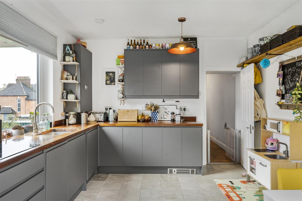 Warner Road, Walthamstow, London, E17