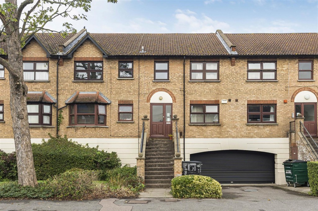 Coppermill Lane, Walthamstow, London, E17