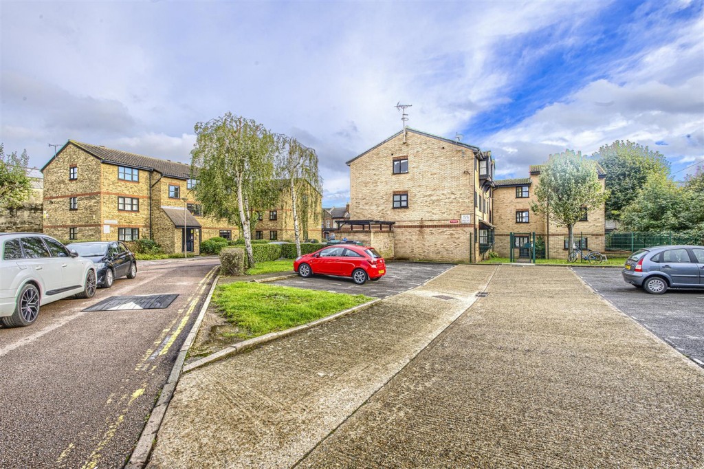 Read Court, Gandhi Close, Walthamstow, London, E17