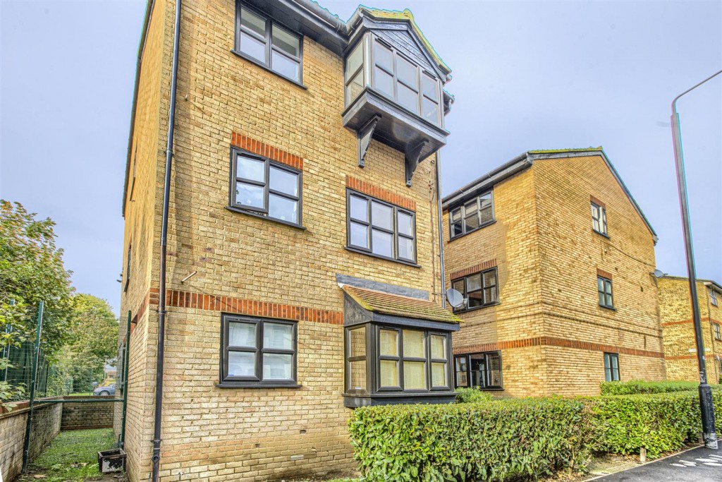 Read Court, Gandhi Close, Walthamstow, London, E17