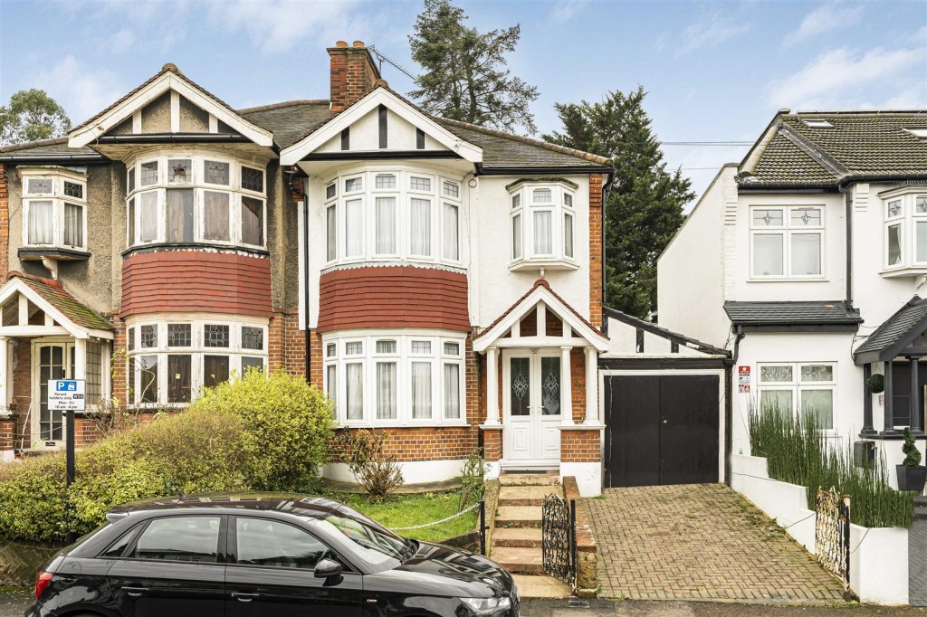 Hillside Gardens, Walthamstow, London, E17