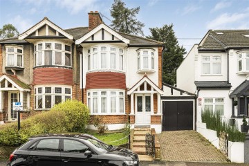 Hillside Gardens, Walthamstow, London, E17