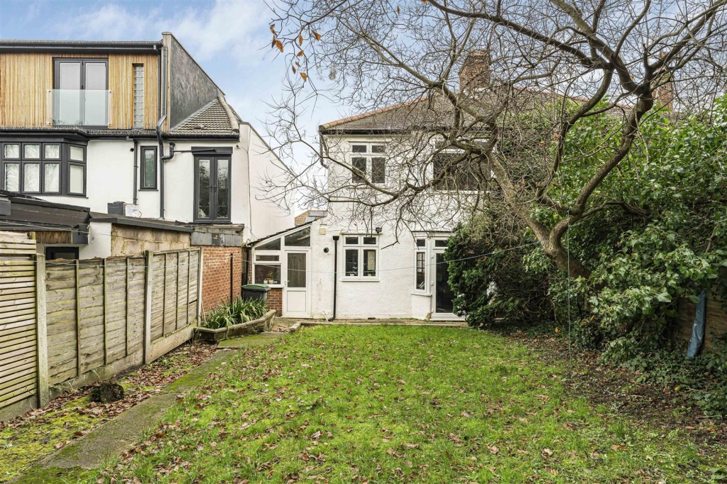 Hillside Gardens, Walthamstow, London, E17