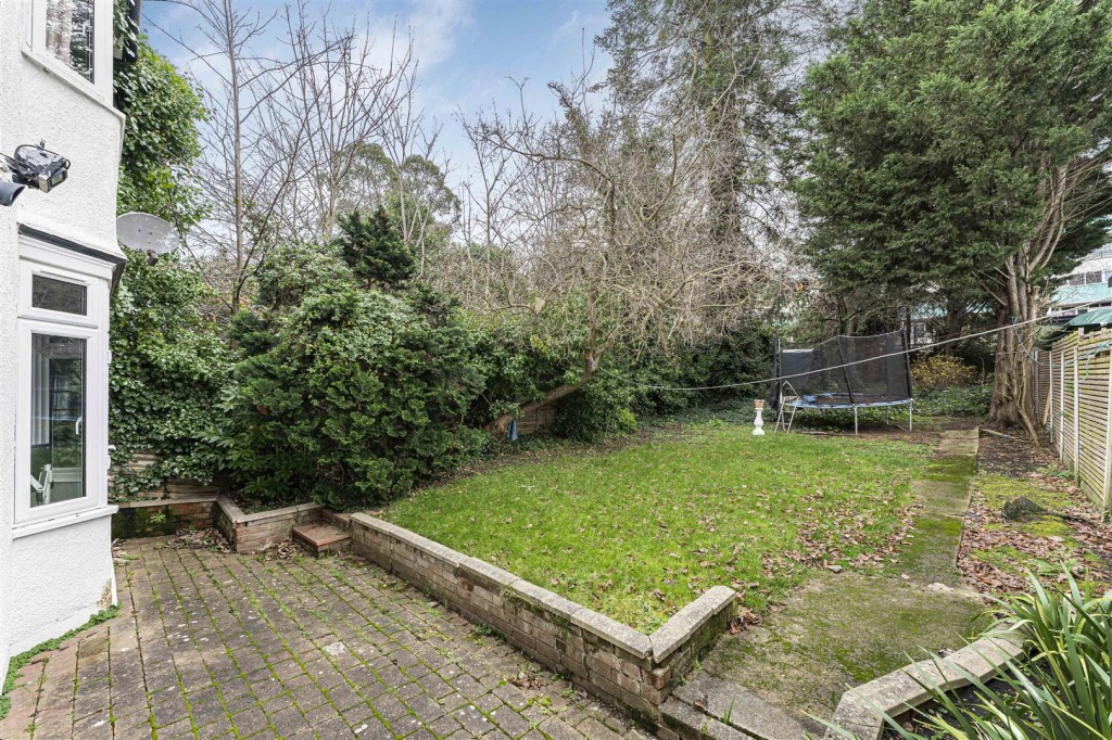 Hillside Gardens, Walthamstow, London, E17