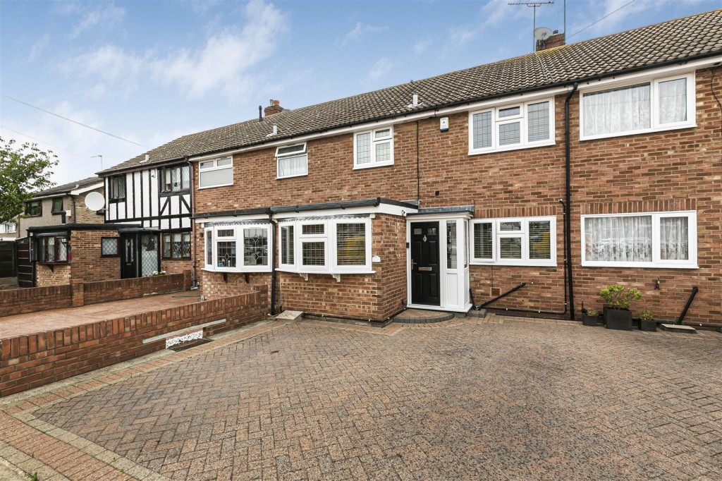 Cardinal Way, Rainham, Essex, RM13