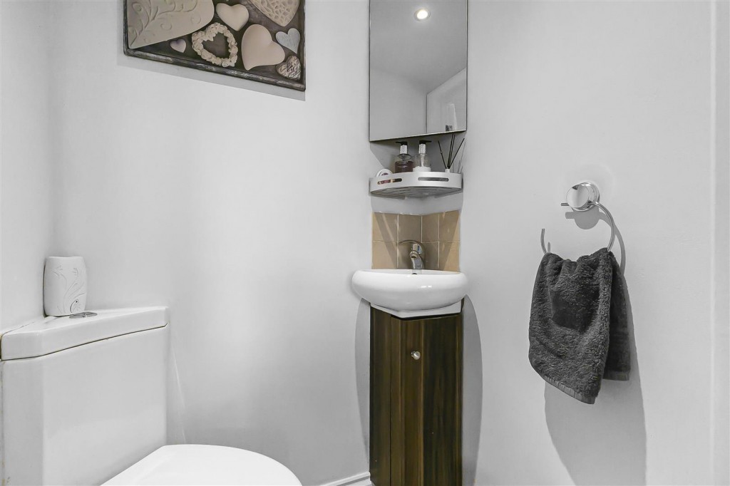 Cardinal Way, Rainham, Essex, RM13