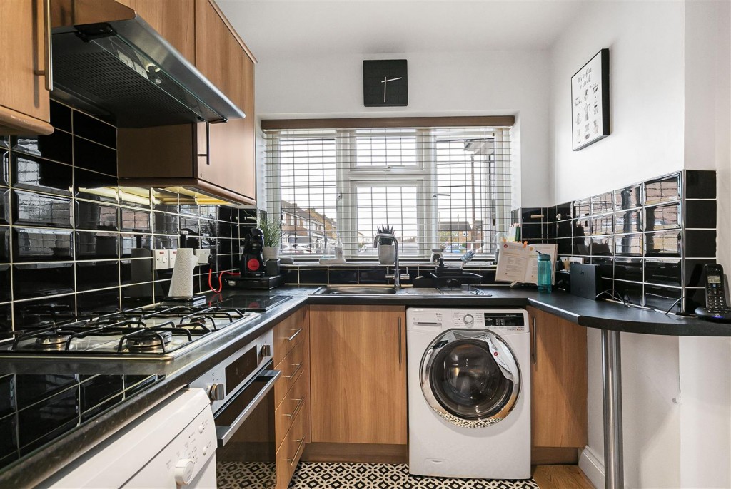 Cardinal Way, Rainham, Essex, RM13