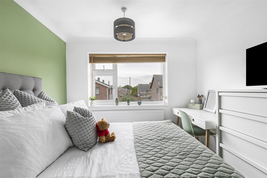 Cardinal Way, Rainham, Essex, RM13