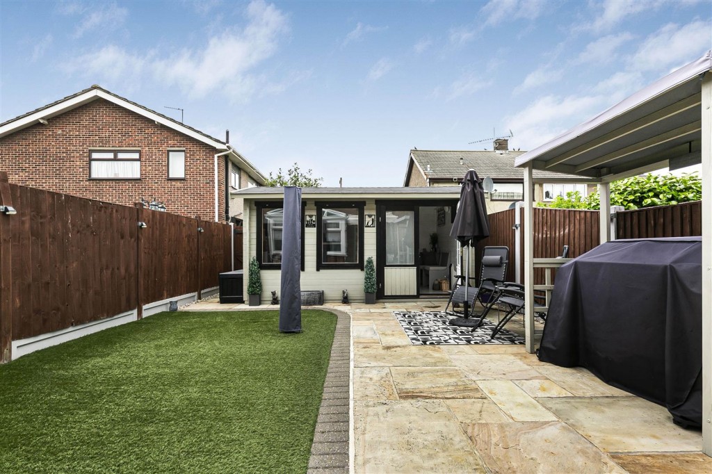 Cardinal Way, Rainham, Essex, RM13