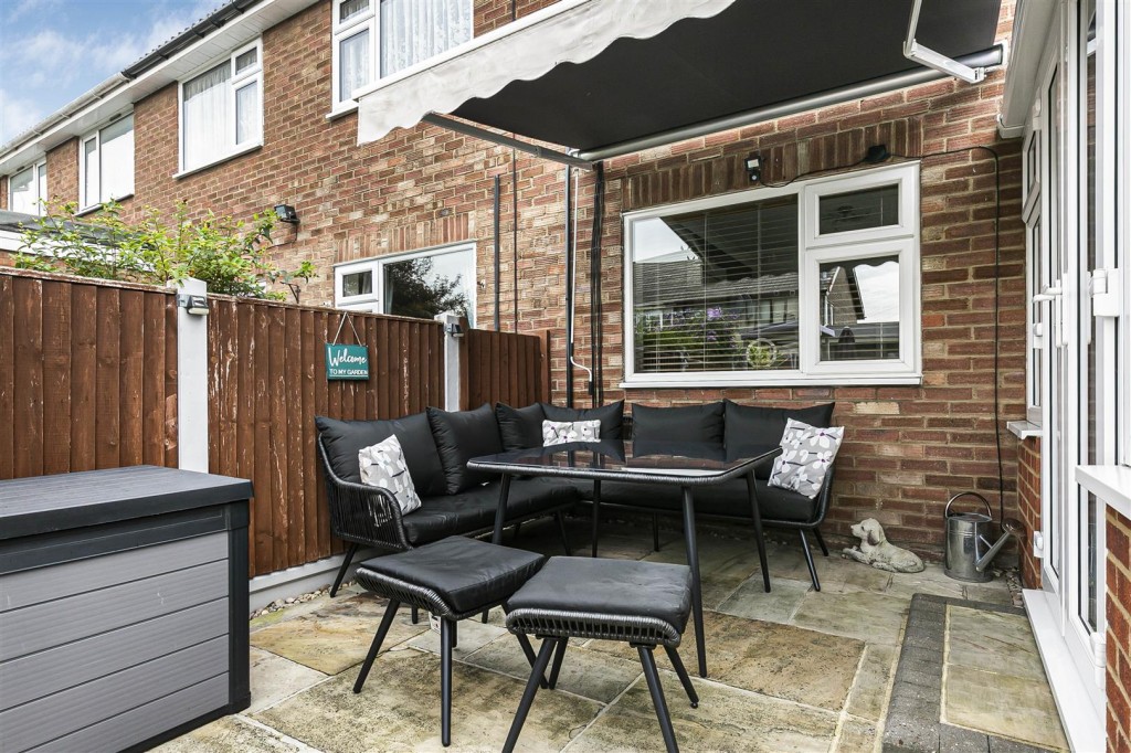 Cardinal Way, Rainham, Essex, RM13