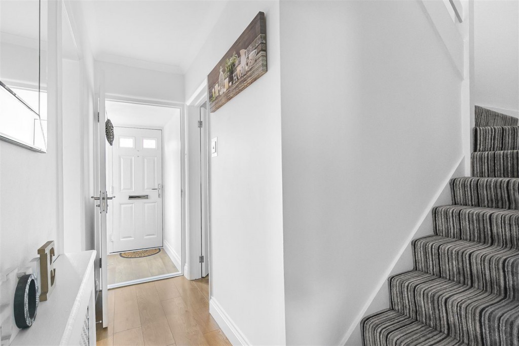 Cardinal Way, Rainham, Essex, RM13