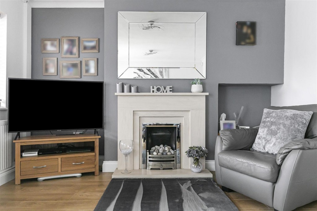 Cardinal Way, Rainham, Essex, RM13