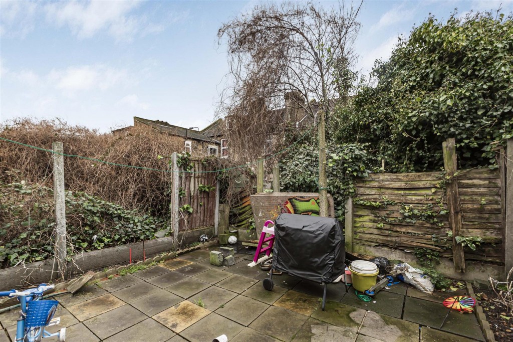 Warren Road, Leyton, London, E10