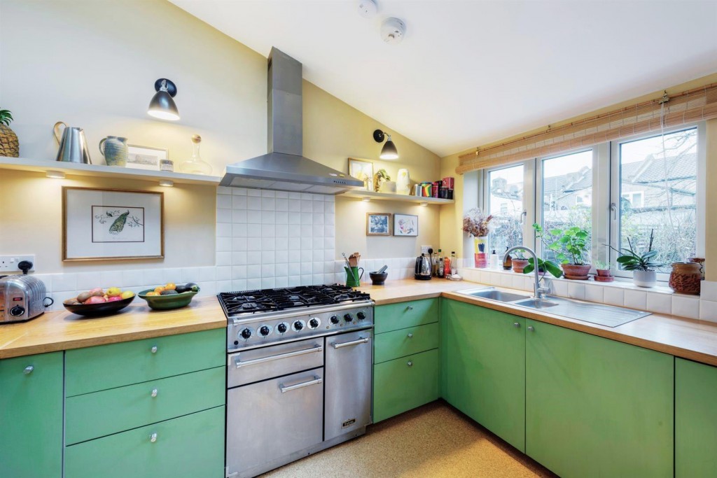 Pearcroft Road, Leytonstone, London, E11
