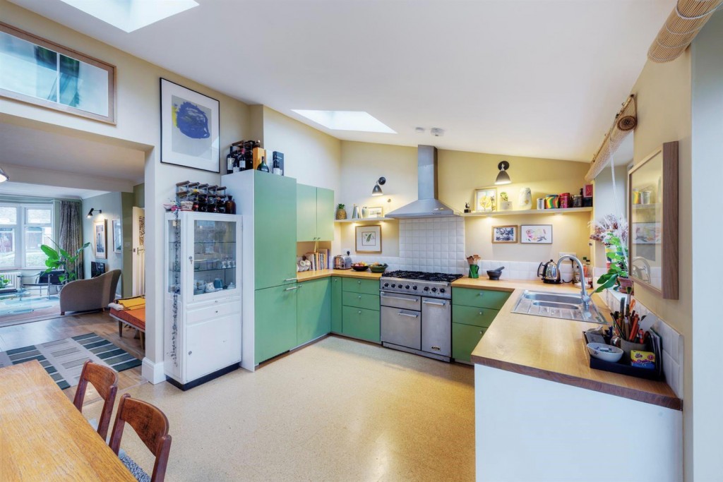 Pearcroft Road, Leytonstone, London, E11