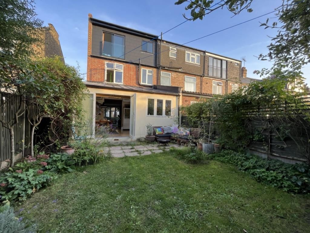 Pearcroft Road, Leytonstone, London, E11