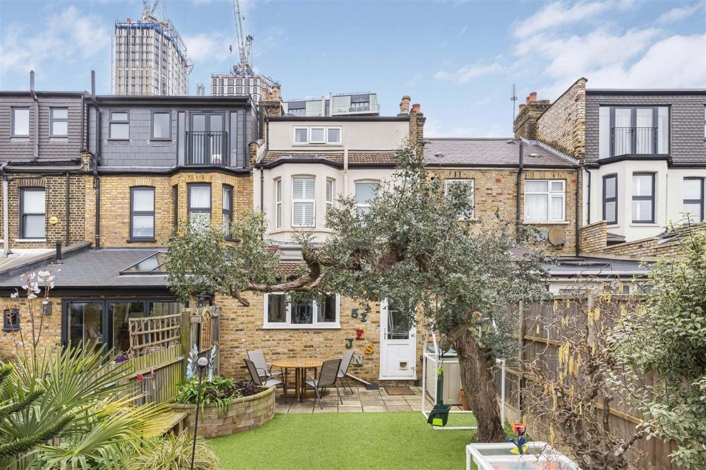 Priory Avenue, Walthamstow, London, E17