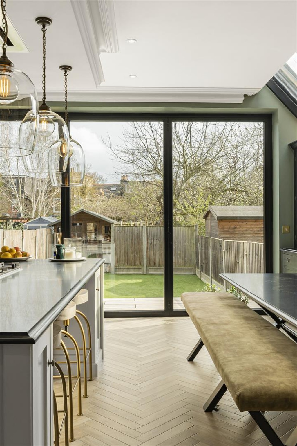 Hainault Road, Leytonstone, London, E11