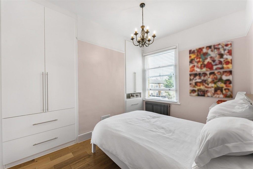 Hainault Road, Leytonstone, London, E11