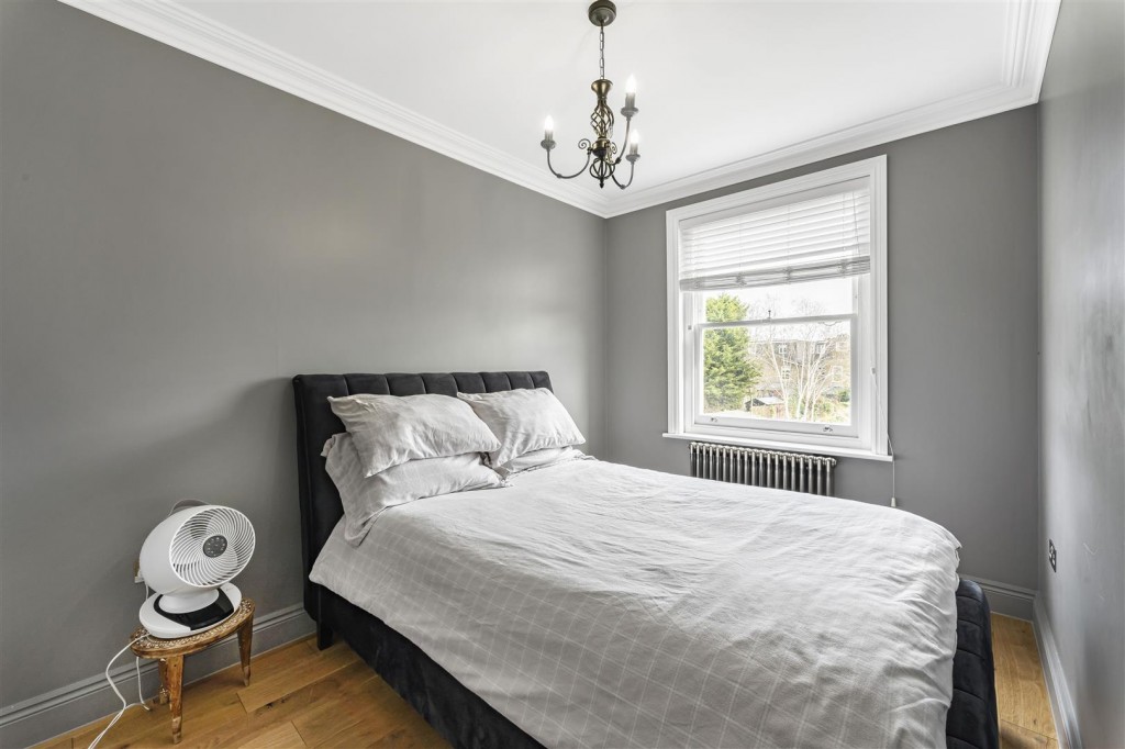 Hainault Road, Leytonstone, London, E11