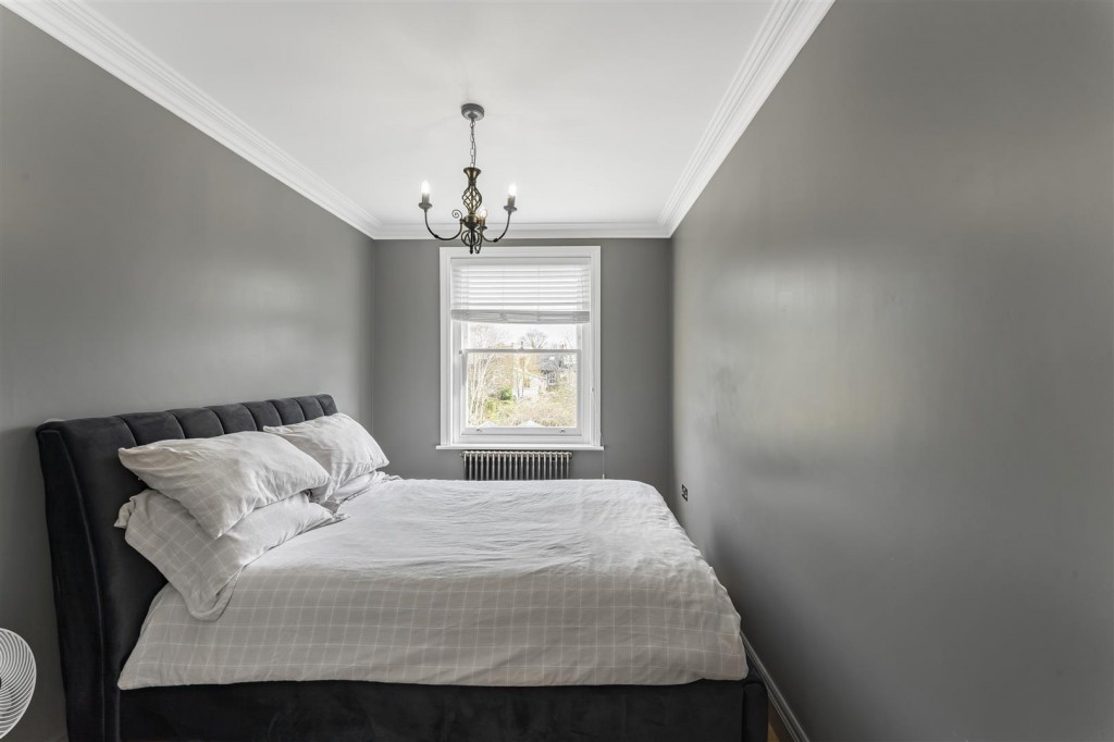 Hainault Road, Leytonstone, London, E11