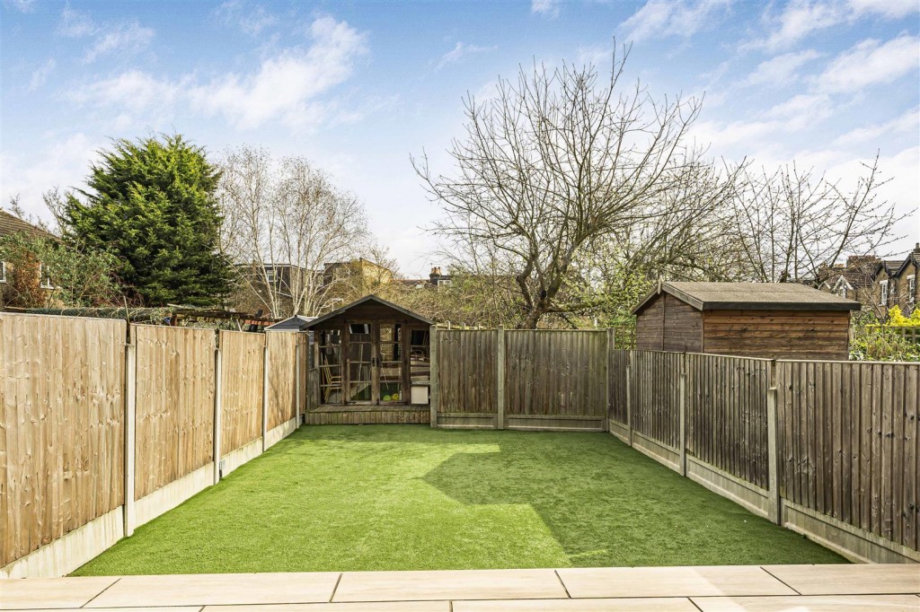 Hainault Road, Leytonstone, London, E11