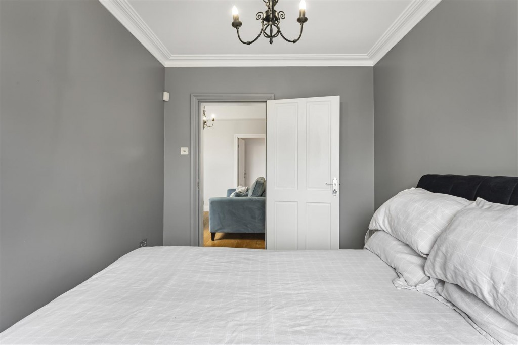 Hainault Road, Leytonstone, London, E11